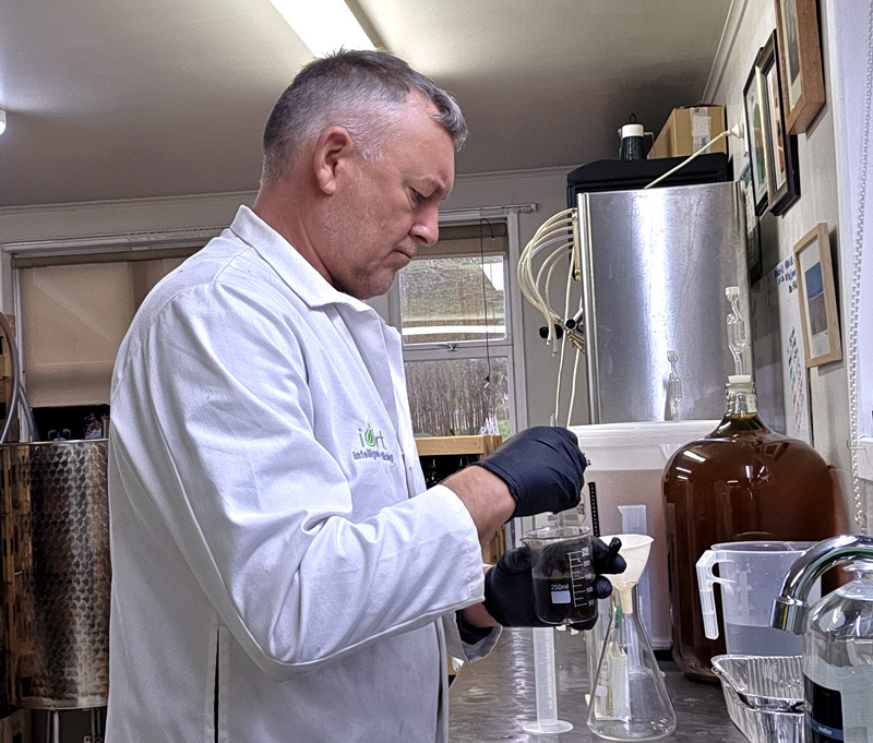 Soil, herbage and laboratory testing equipment